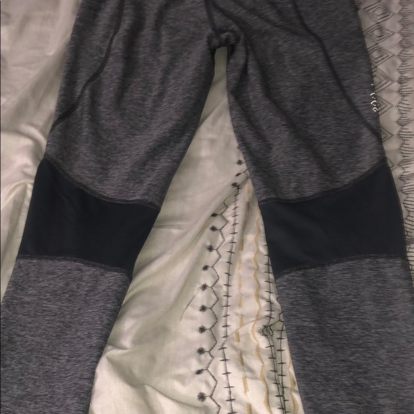 Workout pants - Picture 3 of 4